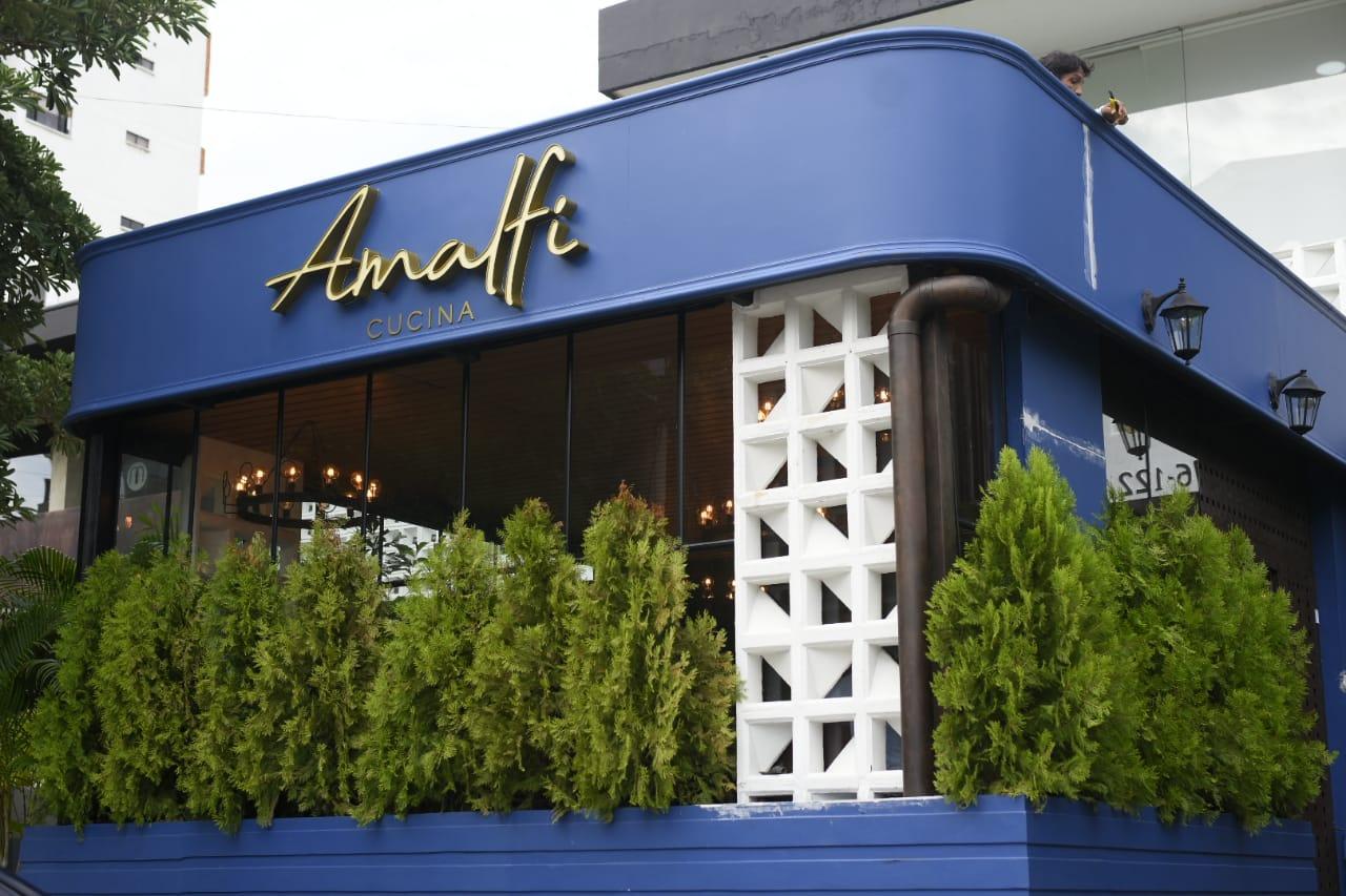 Amalfi Cucina Entrance